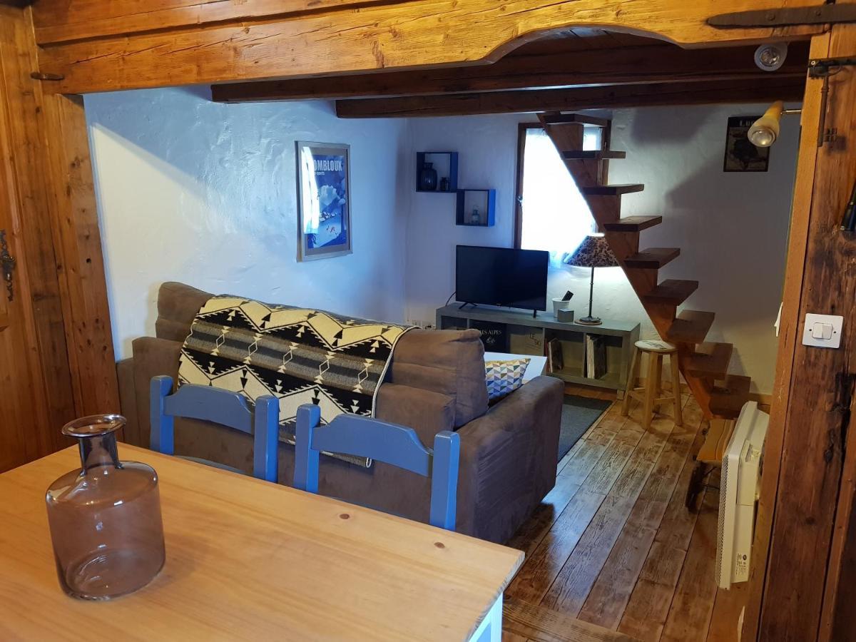 Petit Chalet Savoyard Domancy Exteriör bild