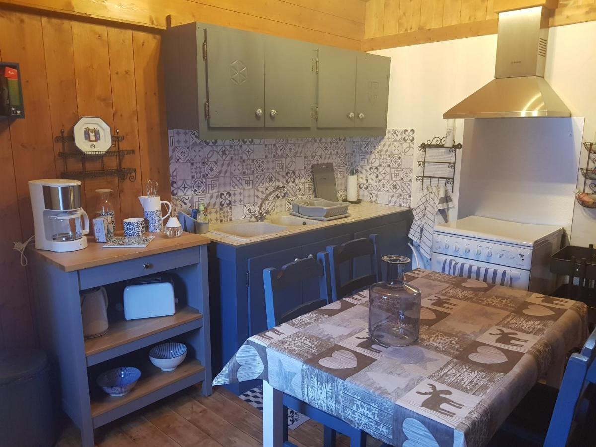 Petit Chalet Savoyard Domancy Exteriör bild